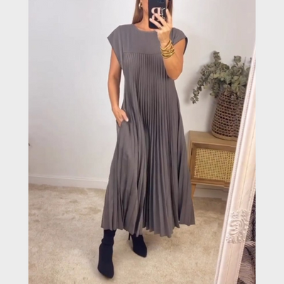 Kiara | Pleated Maxi Dress