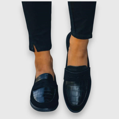 Varla™ | Croc-Embossed Loafer