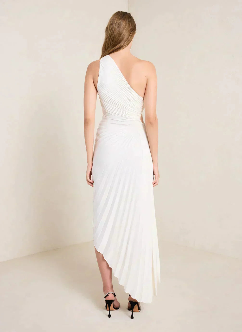 Chelsea - Elegant pleated one-shoulder midi dress