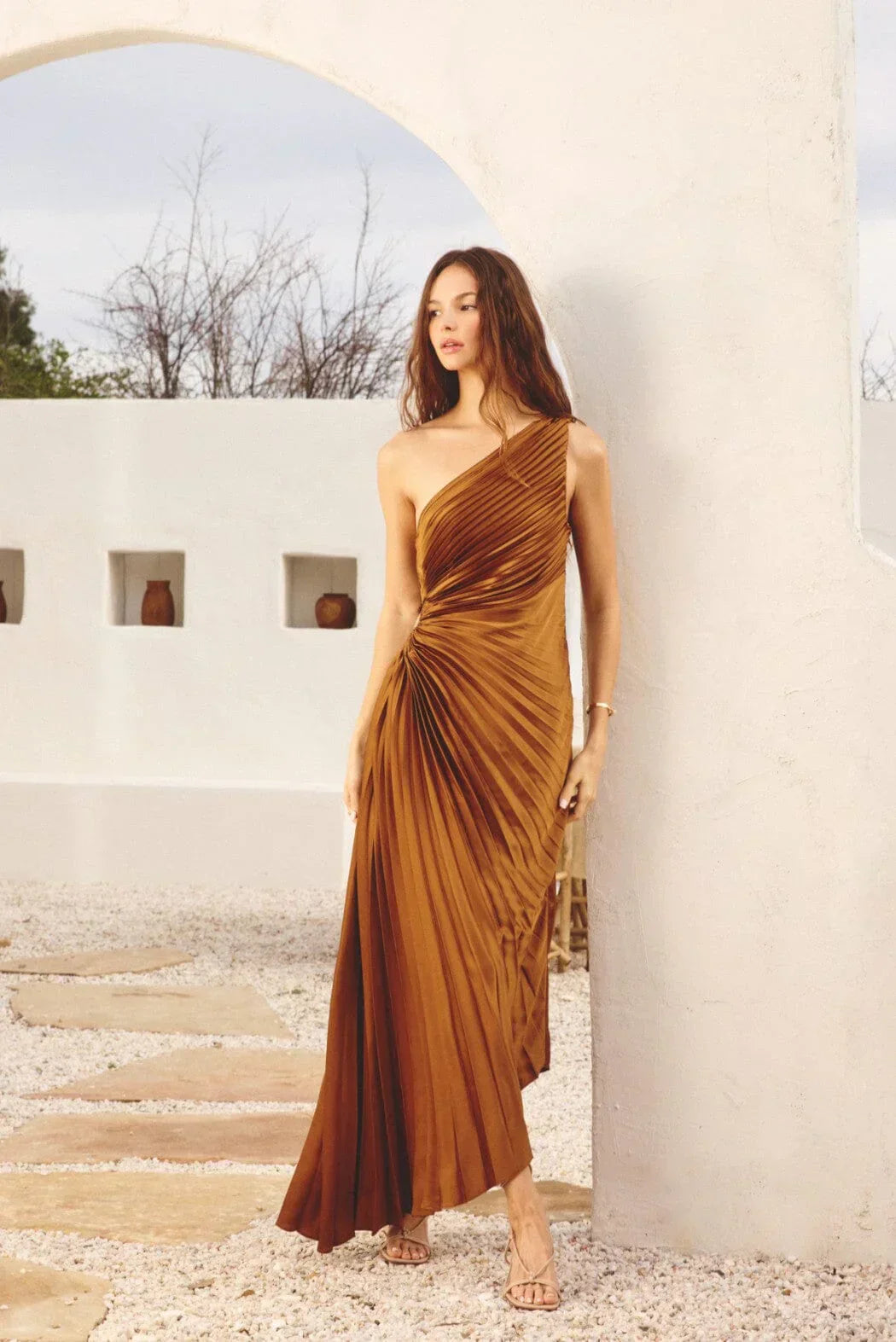 Chelsea - Elegant pleated one-shoulder midi dress