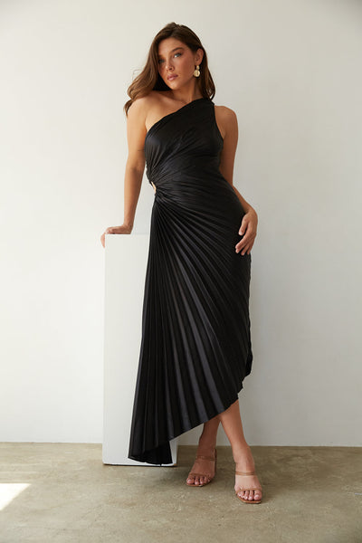 Chelsea - Elegant pleated one-shoulder midi dress
